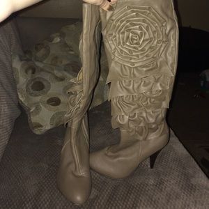 DollHouse heeled boots