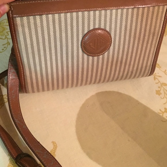 Vintage hand bag