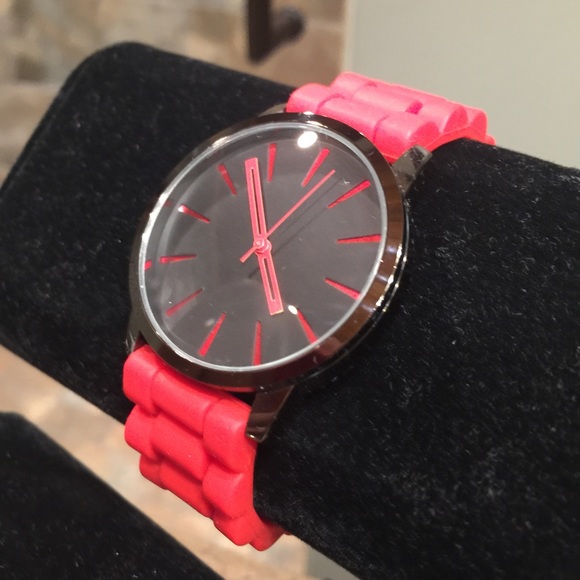 NEW - Geneva Sport Rubberized Red Watch - Picture 2 of 2