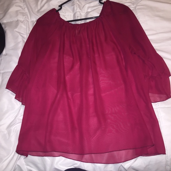 Red sheer flowy armed blouse