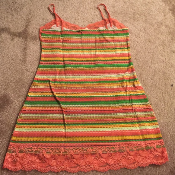 Tank top - Picture 2 of 2