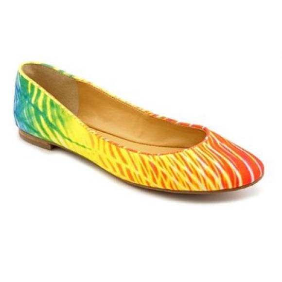 Super cute colorful Nine West flats!