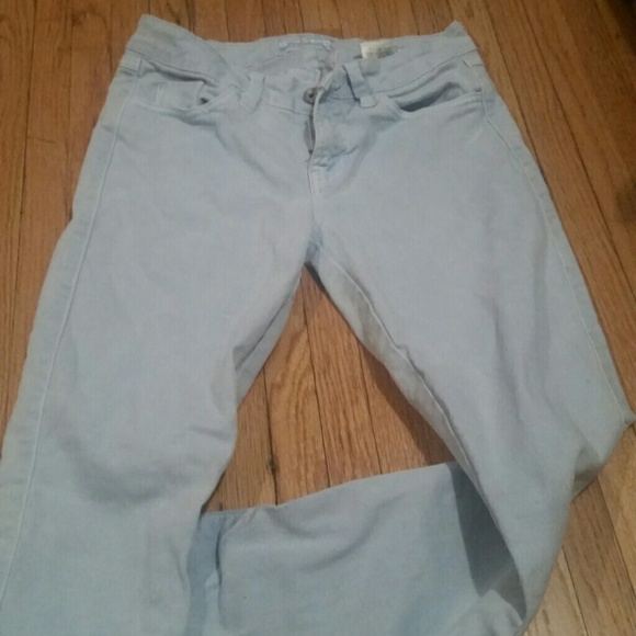 Light blue GUESS capris