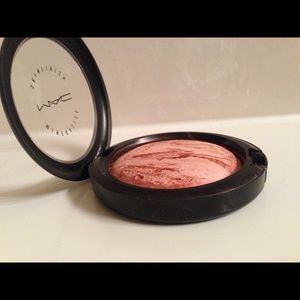 LE Rare MAC Petticoat msf