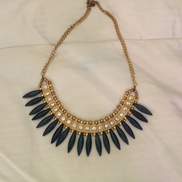 Classic statement necklace - Picture 1 of 3