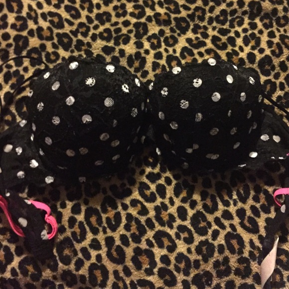 Polka dot VS bra