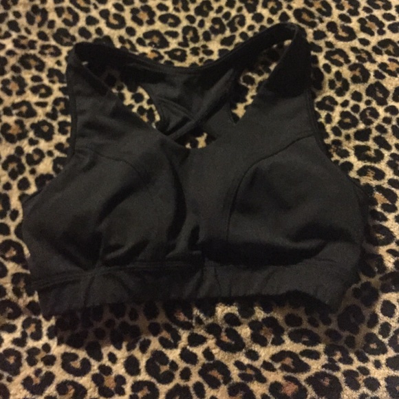 Black sports bra