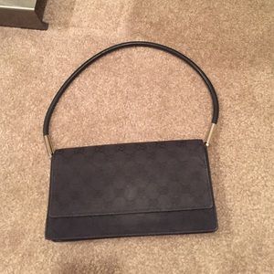 Authentic Gucci Purse - black
