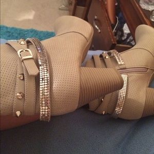 Jennifer Lopez heels