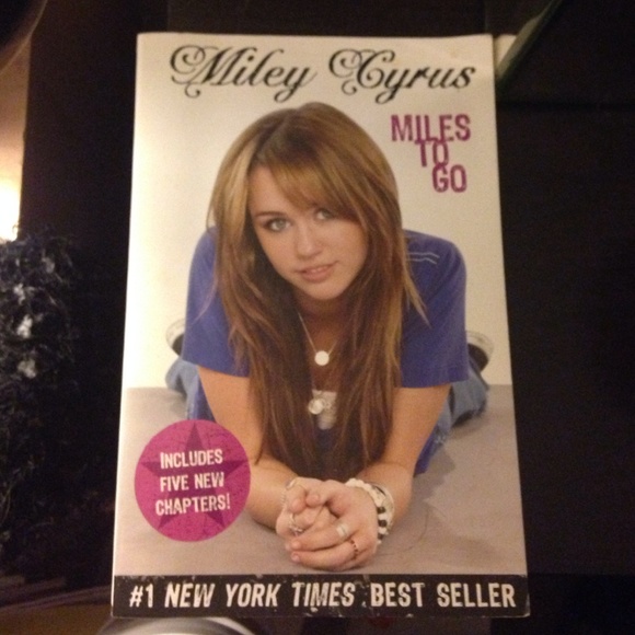 Miley Cyrus book - Picture 1 of 1