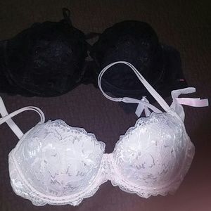 Like new Victoria ' s secret PINK bras