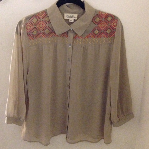 Chiffon button up top - Picture 1 of 3