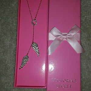 🚫sold on Mercari 🚫Victoria's secret chain
