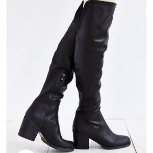 Steve Madden black boots