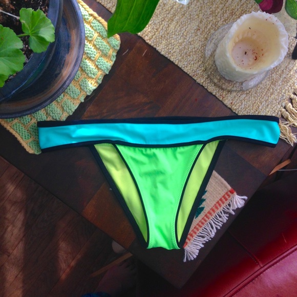 Colorblock Itsy Bikini Bottom