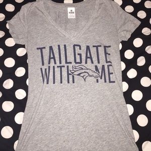 🚫SOLD🚫 Pink NFL t-shirt