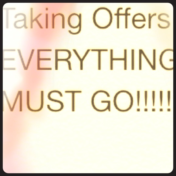 💰💕👗 EVERYTHING MUST GO! 😊👛👙