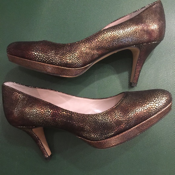 Vince Camuto pumps