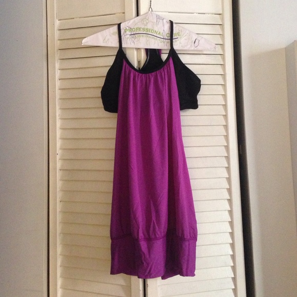 Lululemon mesh tank with built in bra