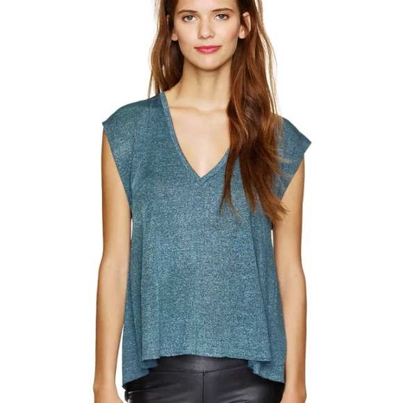 Aritzia Wilfred shirt!
