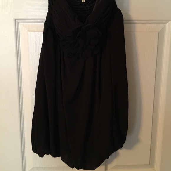 Short dress - Picture 2 of 4