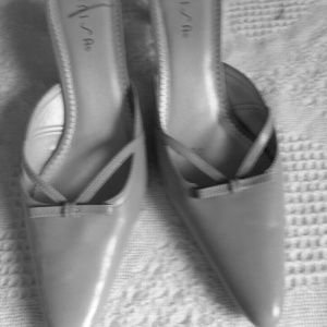 Unisa sz. 8.5 shoes