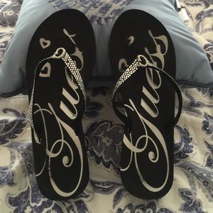 Guess flip flops