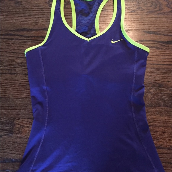 Nike drift workout shirt medium