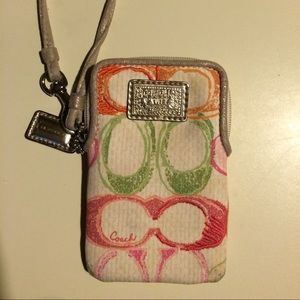 Coach Poppy small wristlet