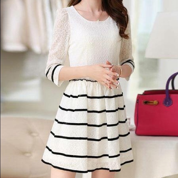 Solid Color 3/4 Sleeve Stripe Day Dress - Picture 2 of 4