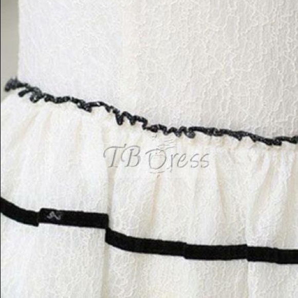 Solid Color 3/4 Sleeve Stripe Day Dress - Picture 3 of 4