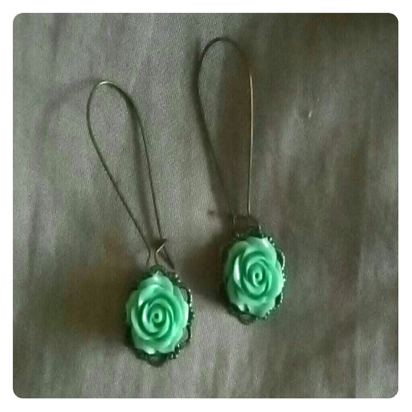 Mint rose Earrings