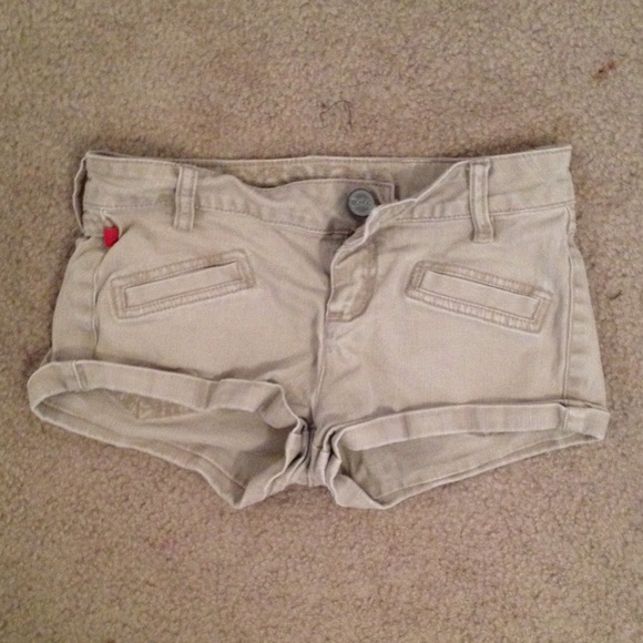 ⭐️Bongo tan shorts