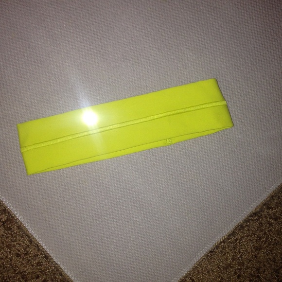NEW LULU LEMON HEADBAND