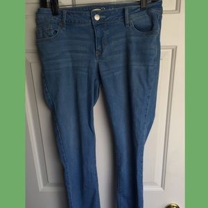 ✨Comfy Rockstar Light Wash Jeans by Old Navy✨