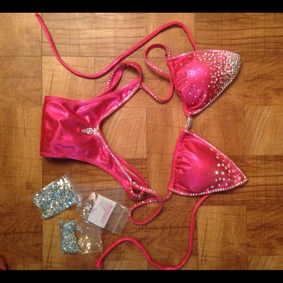 Competition suit