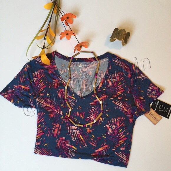 Mudd Tops - NWT Mudd Island Floral Graphic Tee!