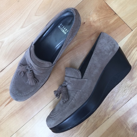 Stuart Weitzman Shoes - Stewart Weitzman taupe suede loafers