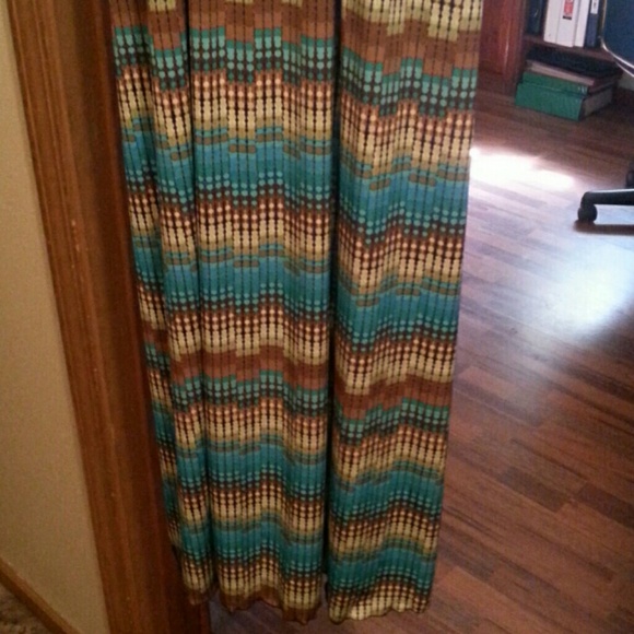 Beautiful maxi dress - Picture 3 of 4