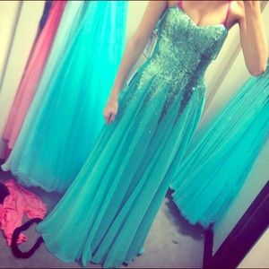 Prom/pageant dress