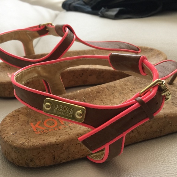 Authentic Michael Kors Sandals - Picture 2 of 4