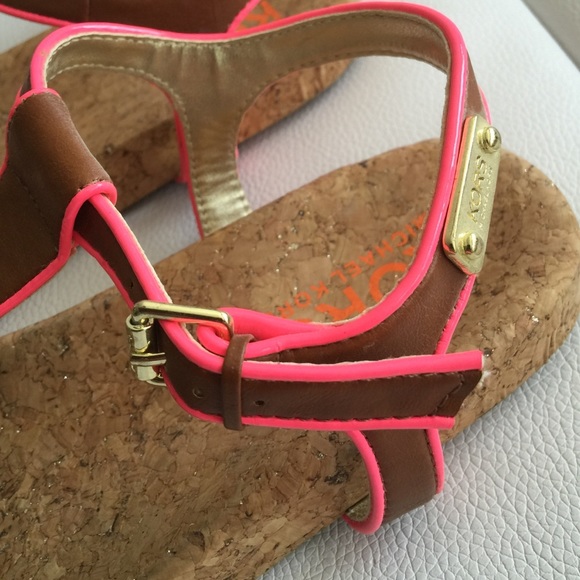Authentic Michael Kors Sandals - Picture 4 of 4