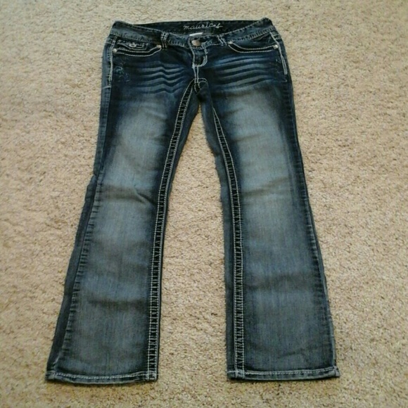 Maurices jeans with cute back pockets