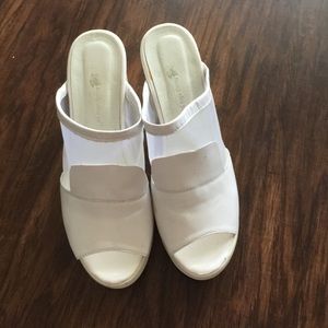 White heel slippers