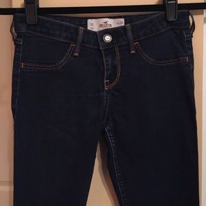 HOLLISTER dark blue jeggings (SIZE 3)