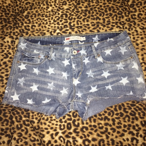 Levi's star print shorty shorts, size 11