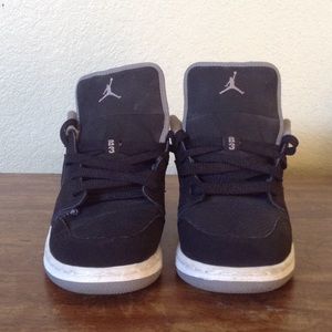 Jordan low top shoes