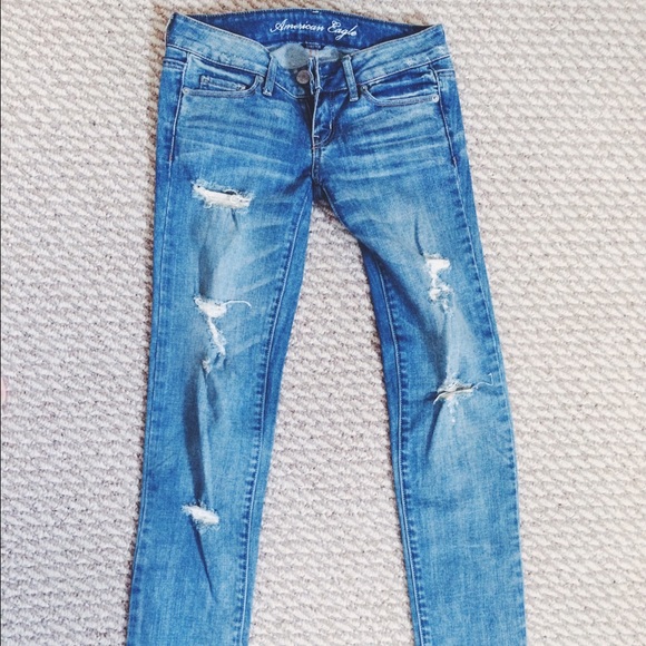 Strechy American eagles jeans.