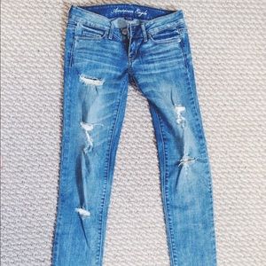 Strechy American eagles jeans.