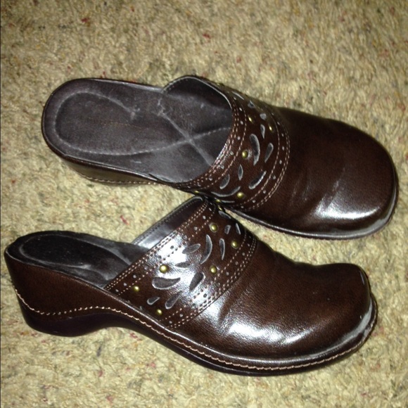 Ladies shoes